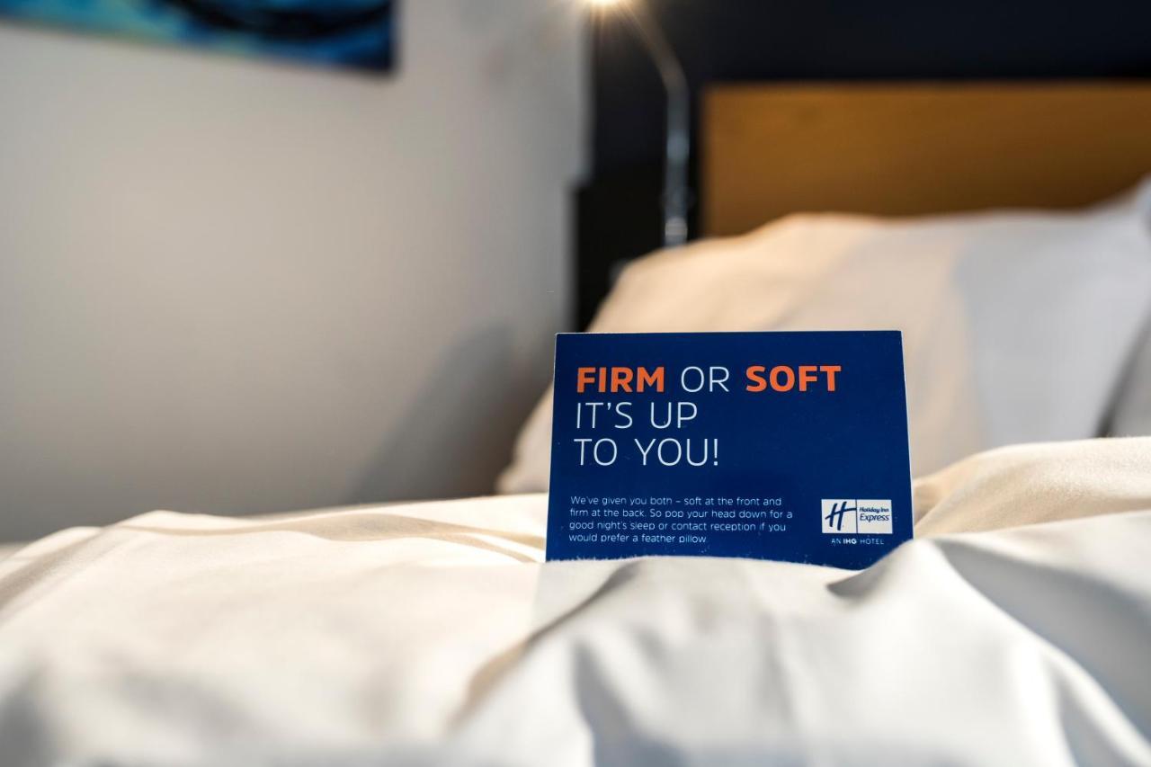 Holiday Inn Express Dunfermline By Ihg Eksteriør billede