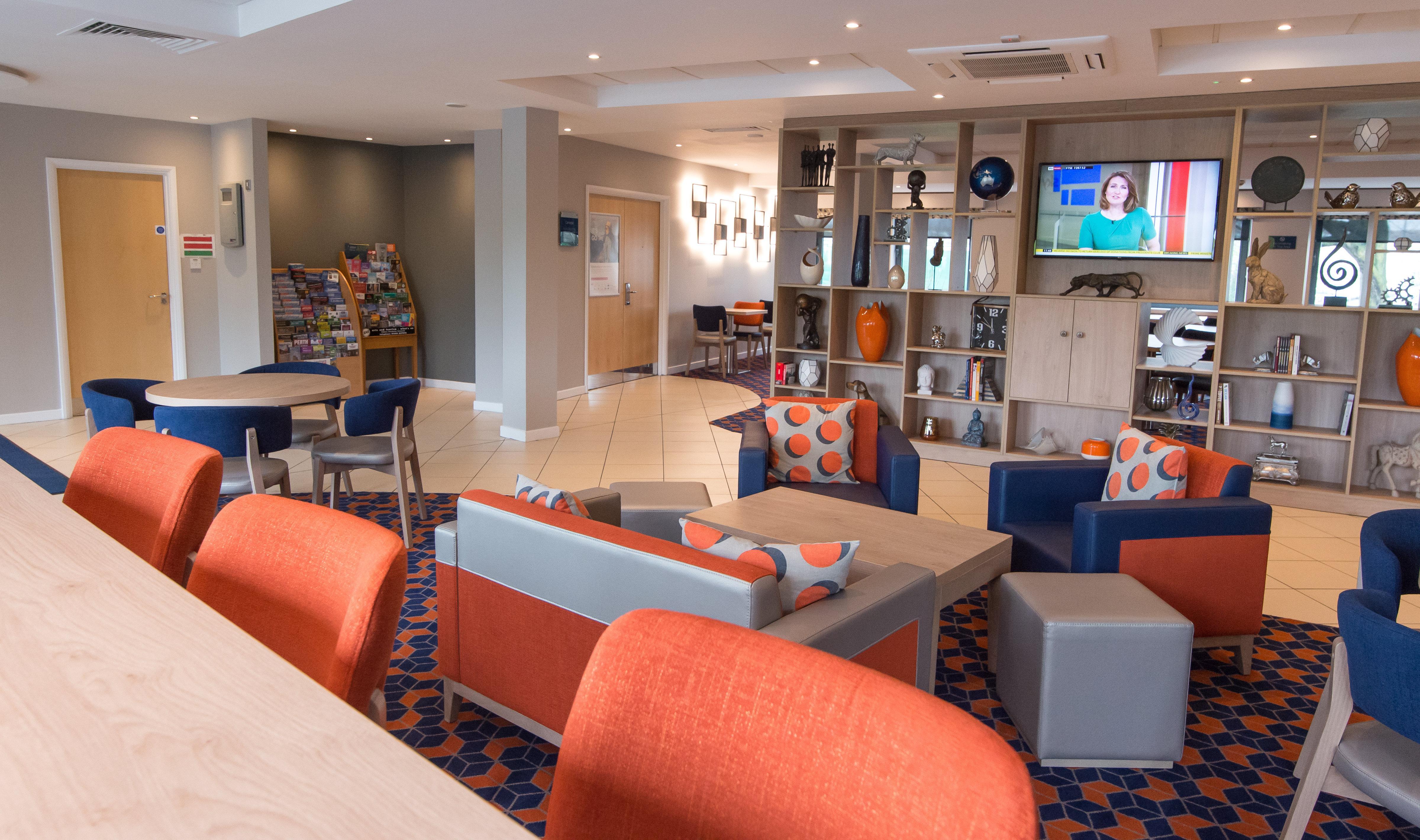 Holiday Inn Express Dunfermline By Ihg Eksteriør billede