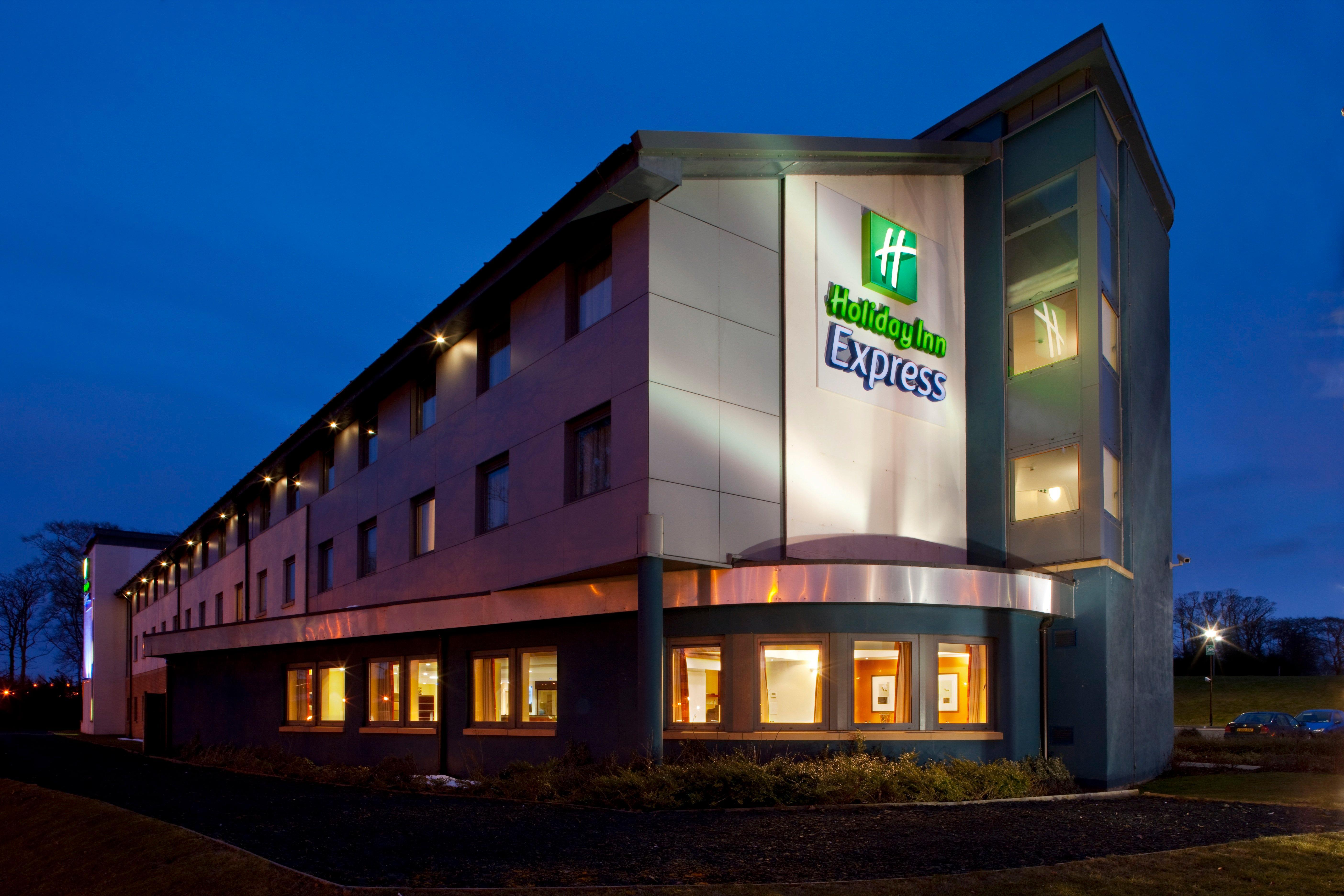 Holiday Inn Express Dunfermline By Ihg Eksteriør billede