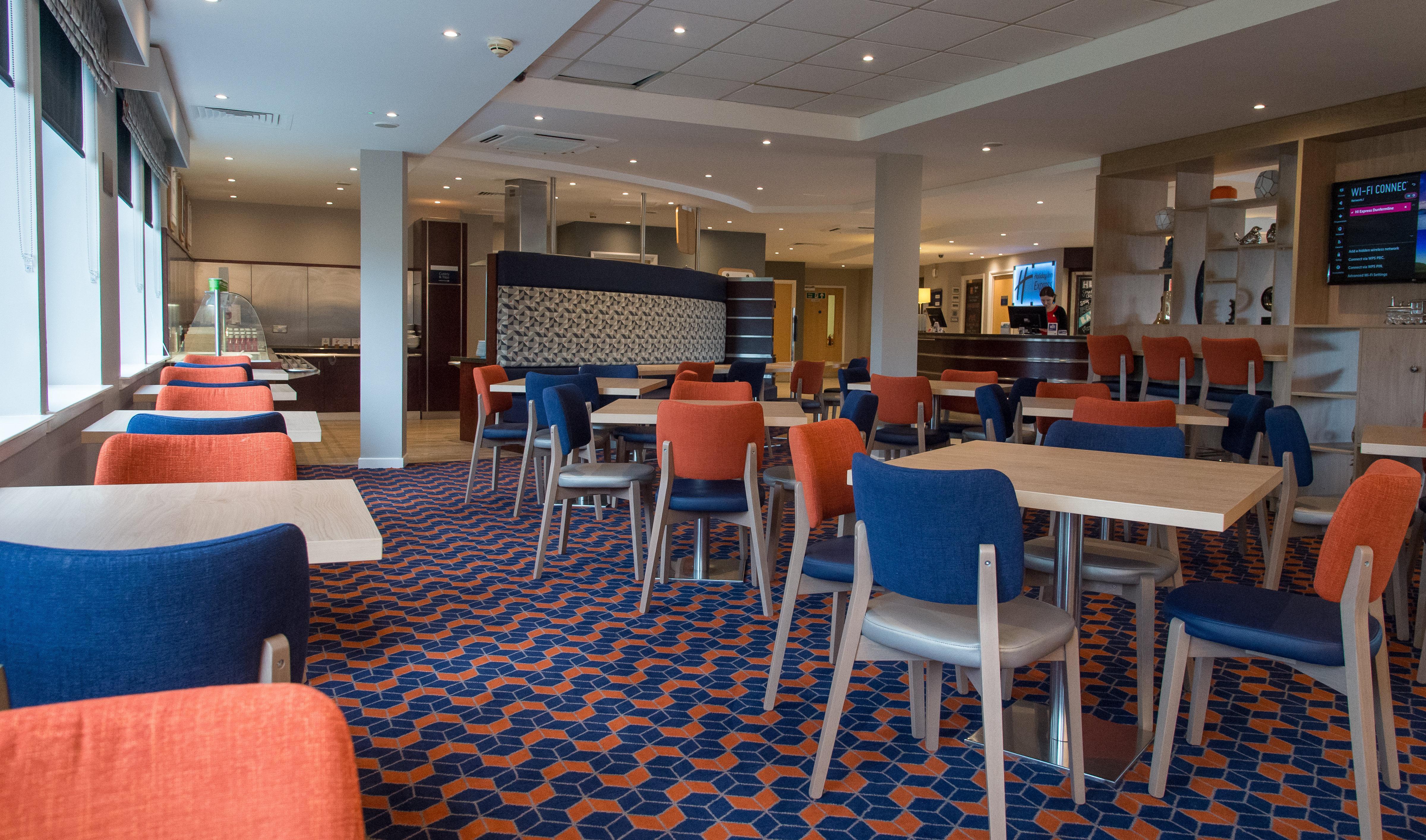 Holiday Inn Express Dunfermline By Ihg Eksteriør billede